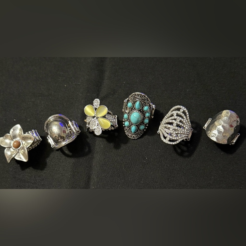 Elegant Silver and Turquoise Ring Set